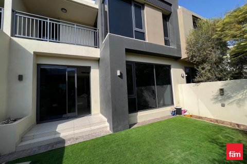 Вилла с 4 спальнями в Дубай Хилс Эстейт, ОАЭ №135714