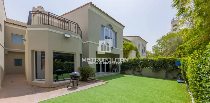 Вилла с 3 спальнями №128308