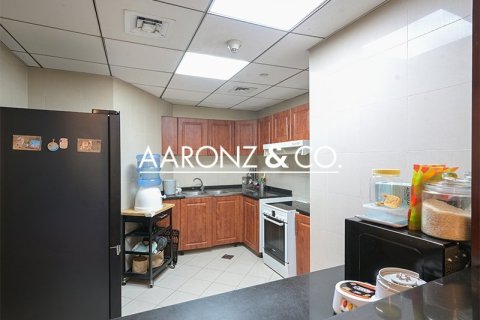 Квартира с 2 спальнями в Джумейра Лейк Тауэрс, ОАЭ №132761 13