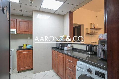 Квартира с 2 спальнями в Джумейра Лейк Тауэрс, ОАЭ №132761 11