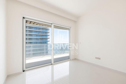 3 bedrooms Apartment in EMAAR Beachfront, UAE No. 138187 11