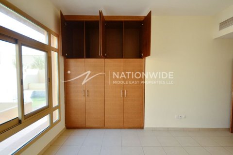 Вилла с 5 спальнями в Абу-Даби, ОАЭ №99209 9