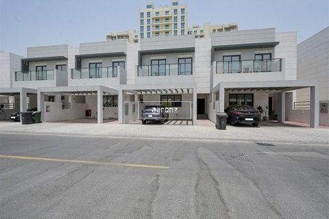 Townhouse de 3 dormitorios en Al Furjan, UAE No. 102166 2
