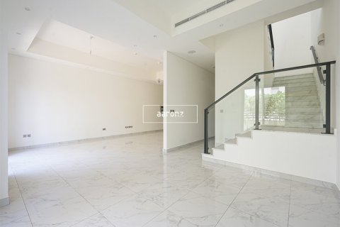 Townhouse de 3 dormitorios en Al Furjan, UAE No. 102166 4