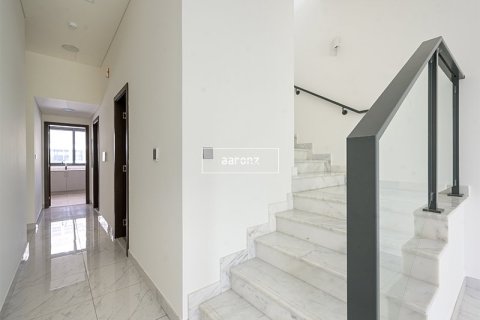 Townhouse de 3 dormitorios en Al Furjan, UAE No. 102166 6