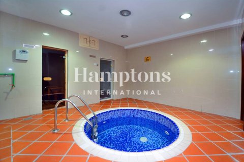 Квартира с 2 спальнями в Icon Tower 2, ОАЭ №142001 12