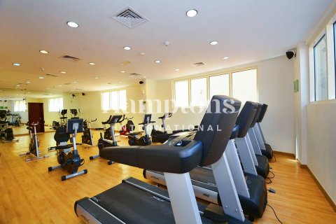 Квартира с 2 спальнями в Icon Tower 2, ОАЭ №142001 11