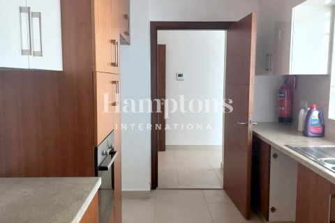 Квартира с 2 спальнями в The Hills A, ОАЭ №141999 11