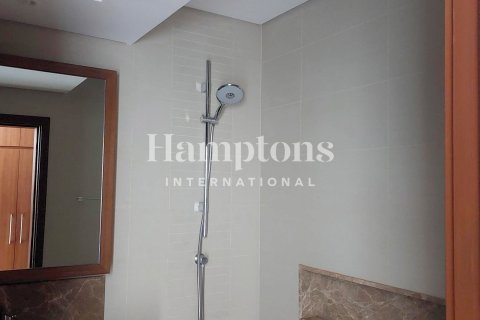 Квартира с 2 спальнями в The Hills A, ОАЭ №141999 15