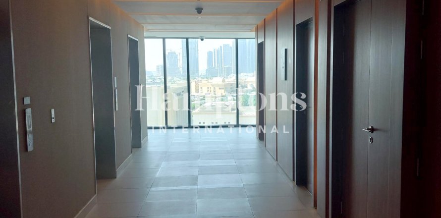 Квартира с 2 спальнями в The Hills A, ОАЭ №141999