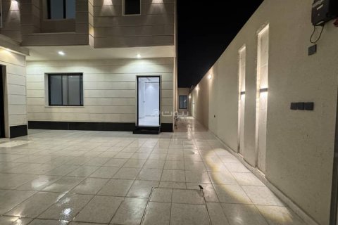 Villa de 5 dormitorios en Khobar, Saudi Arabia No. 59974 5