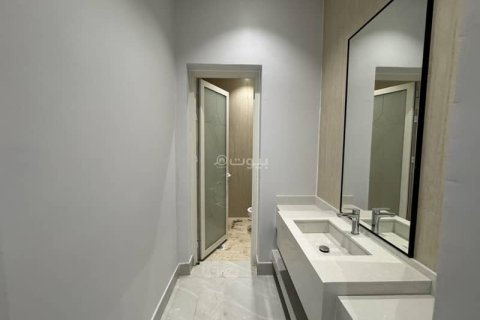 Villa de 5 dormitorios en Khobar, Saudi Arabia No. 59974 8