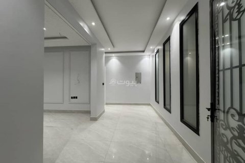 Villa de 5 dormitorios en Khobar, Saudi Arabia No. 59974 2