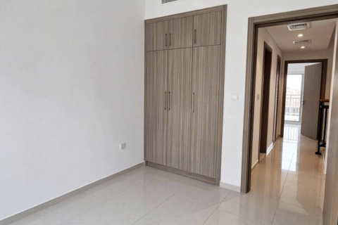 4 bedrooms Townhouse in DAMAC Hills (Akoya by DAMAC), UAE No. 183578 11