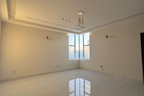 5 bedrooms Villa in Seih Al Uraibi, UAE No. 184301 8