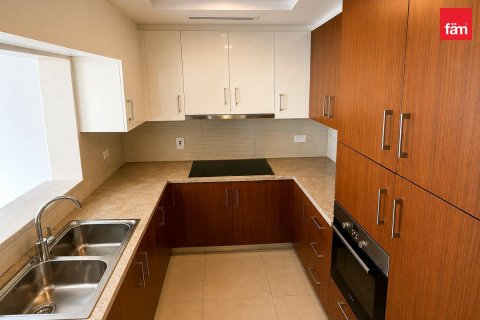 Apartment de 3 dormitorios en The Hills, UAE No. 169652 4