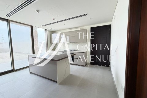 4 bedrooms Villa in Abu Dhabi, UAE No. 186850 4