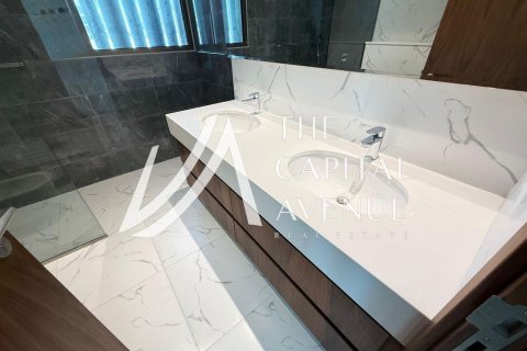 4 bedrooms Townhouse in Abu Dhabi, UAE No. 186851 14