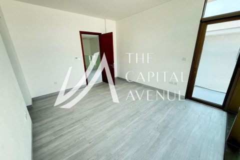4 bedrooms Townhouse in Abu Dhabi, UAE No. 186851 7