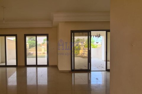 3 bedrooms Townhouse in Al Hamra Village, UAE No. 149196 3
