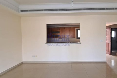 3 bedrooms Townhouse in Al Hamra Village, UAE No. 149196 5