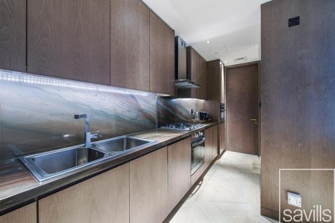 Квартира с 2 спальнями в FIVE Palm Jumeirah, ОАЭ №136556 8