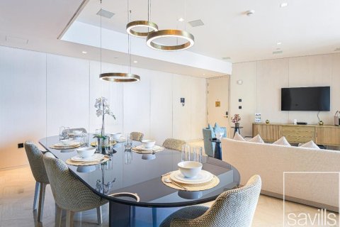 Квартира с 2 спальнями в FIVE Palm Jumeirah, ОАЭ №136556 6