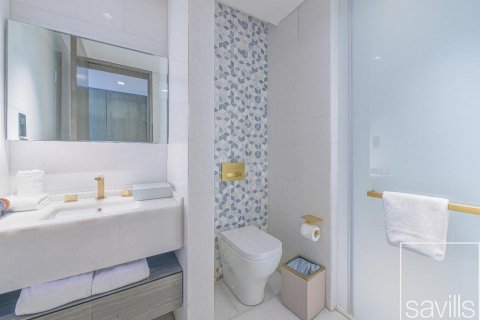 Квартира с 2 спальнями в FIVE Palm Jumeirah, ОАЭ №136556 17