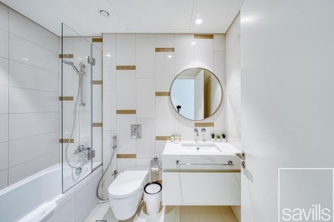 Квартира с 3 спальнями в EMAAR Beachfront, ОАЭ №136557 18