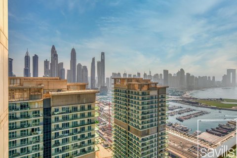 Квартира с 3 спальнями в EMAAR Beachfront, ОАЭ №136557 27