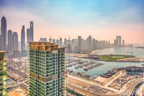 Квартира с 3 спальнями в EMAAR Beachfront, ОАЭ №136557 31