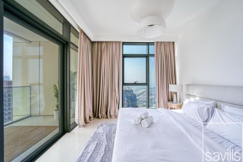 Квартира с 3 спальнями в EMAAR Beachfront, ОАЭ №136557 12