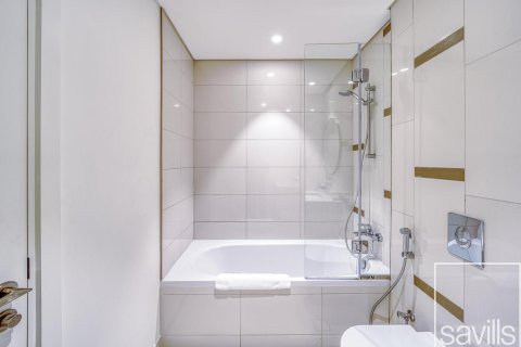 Квартира с 3 спальнями в EMAAR Beachfront, ОАЭ №136557 22