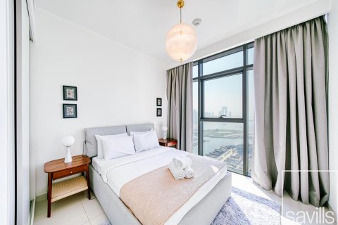 Квартира с 3 спальнями в EMAAR Beachfront, ОАЭ №136557 19