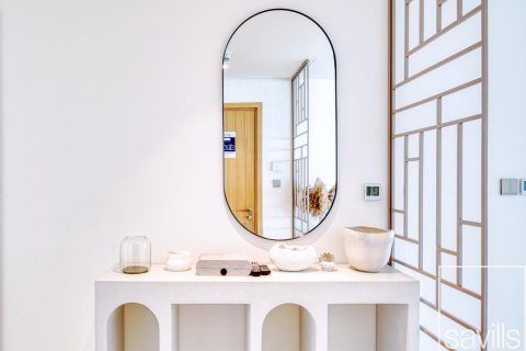 Квартира с 3 спальнями в EMAAR Beachfront, ОАЭ №136557 24