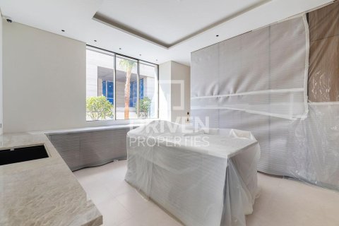 Вилла с 6 спальнями в Emerald Hills, ОАЭ №138134 13