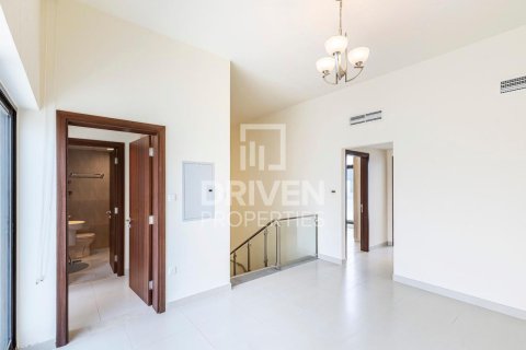 Villa de 4 chambres à District 11, UAE No. 210046 12