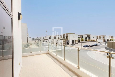 Villa de 4 chambres à District 11, UAE No. 210046 25
