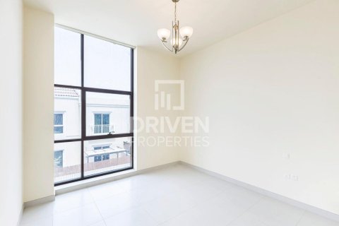 Villa de 4 chambres à District 11, UAE No. 210046 13
