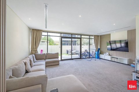 3 bedrooms Townhouse in Dubai, UAE No. 147832 3