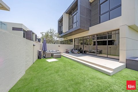 3 bedrooms Townhouse in Dubai, UAE No. 147832