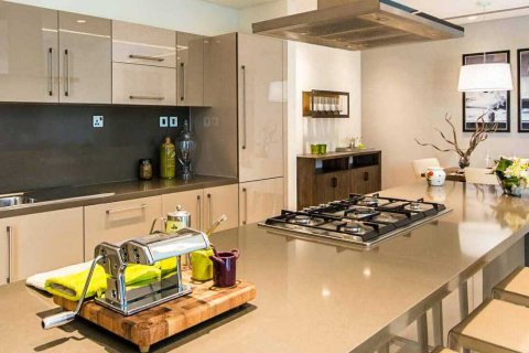 Квартира с 3 спальнями  №108890 3