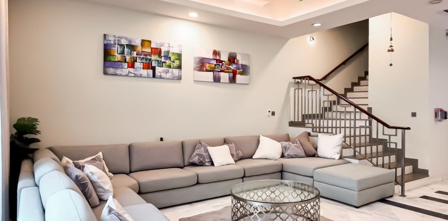 3 bedrooms Townhouse in Al Furjan, UAE No. 199669