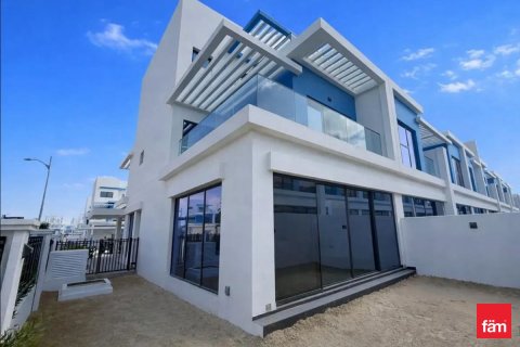 Villa de 5 chambres à Dubai, UAE No. 163222