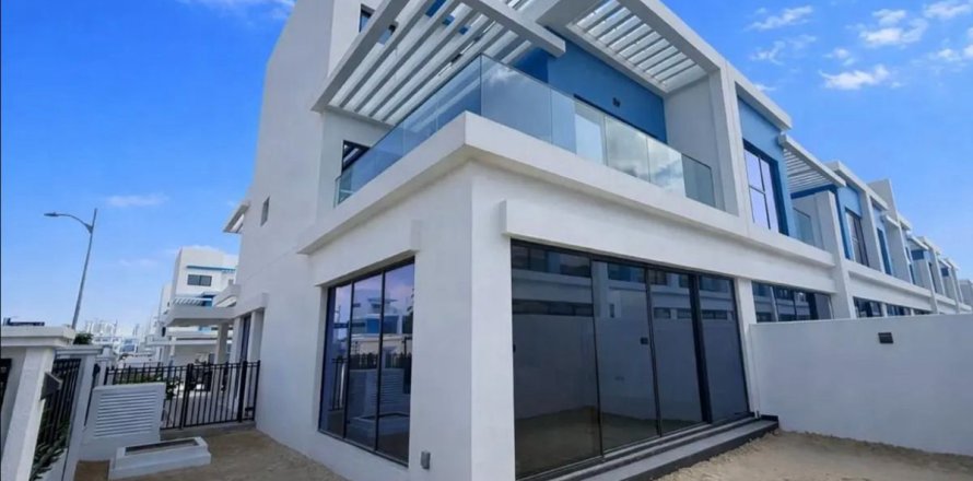 Villa de 5 chambres à Dubai, UAE No. 163222