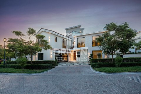 Villa de 7 dormitorios en Jumeirah Golf Estates, UAE No. 202862 3