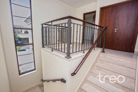3 bedrooms Villa in Casa, UAE No. 188024 11