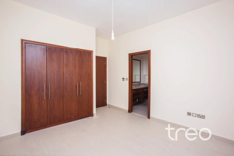 3 bedrooms Villa in Casa, UAE No. 188024 17