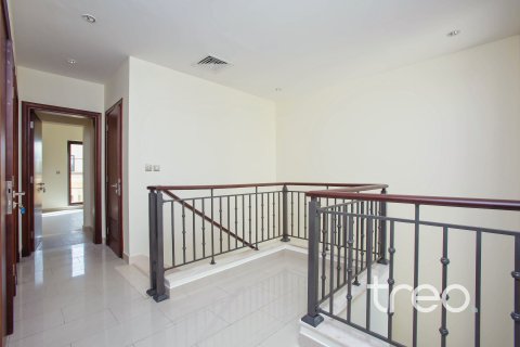 3 bedrooms Villa in Casa, UAE No. 188024 12