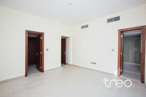 3 bedrooms Villa in Casa, UAE No. 188024 20